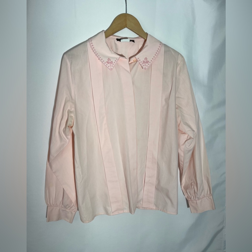 Vintage Women’s HUNTERS GLEN Soft Pink* Embroidered Collar Button Up Blouse